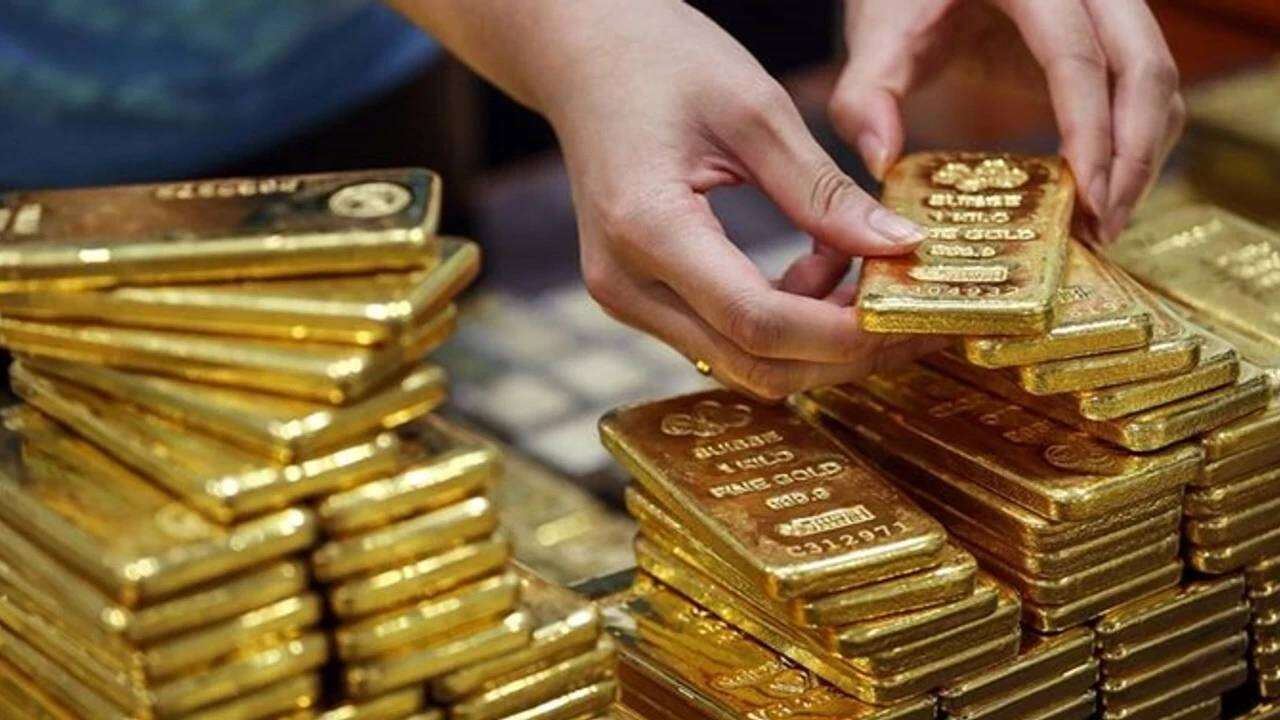 Altın yatırımcılarına kötü haber! Dünya devinden ezber bozan tahmin: Dip seviye açıklandı 4
